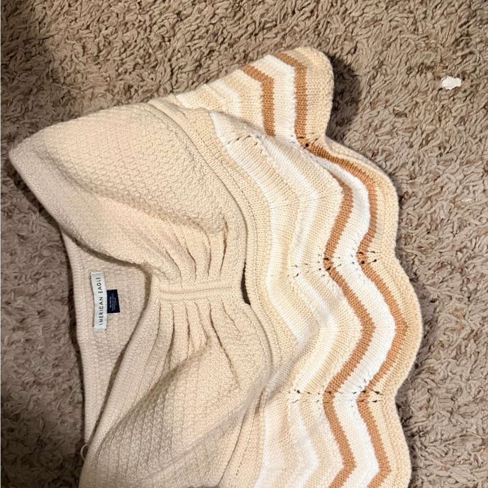 American Eagle Outfitters Cream and Tan Knit crop top